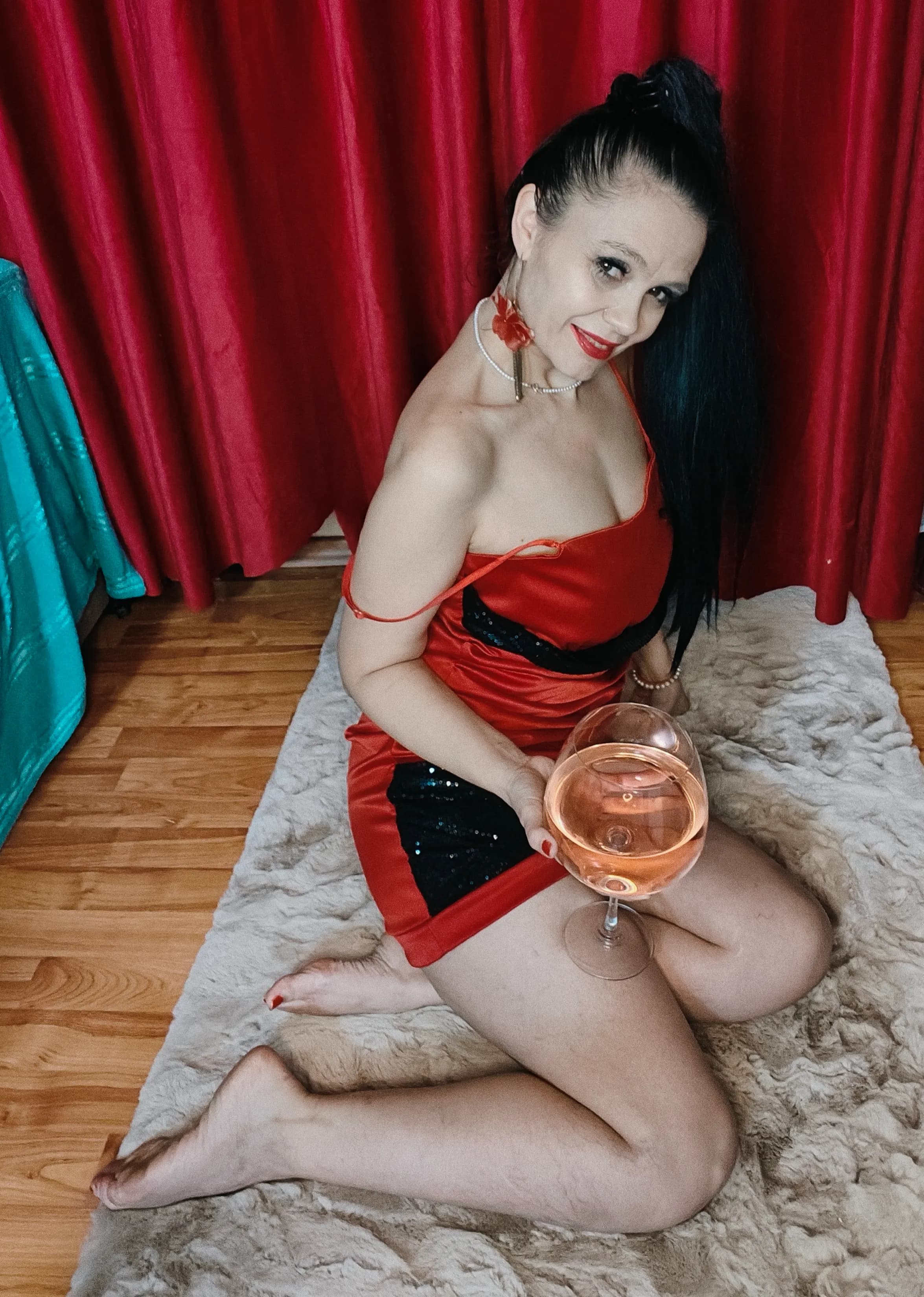 JuliaDivine photo 3