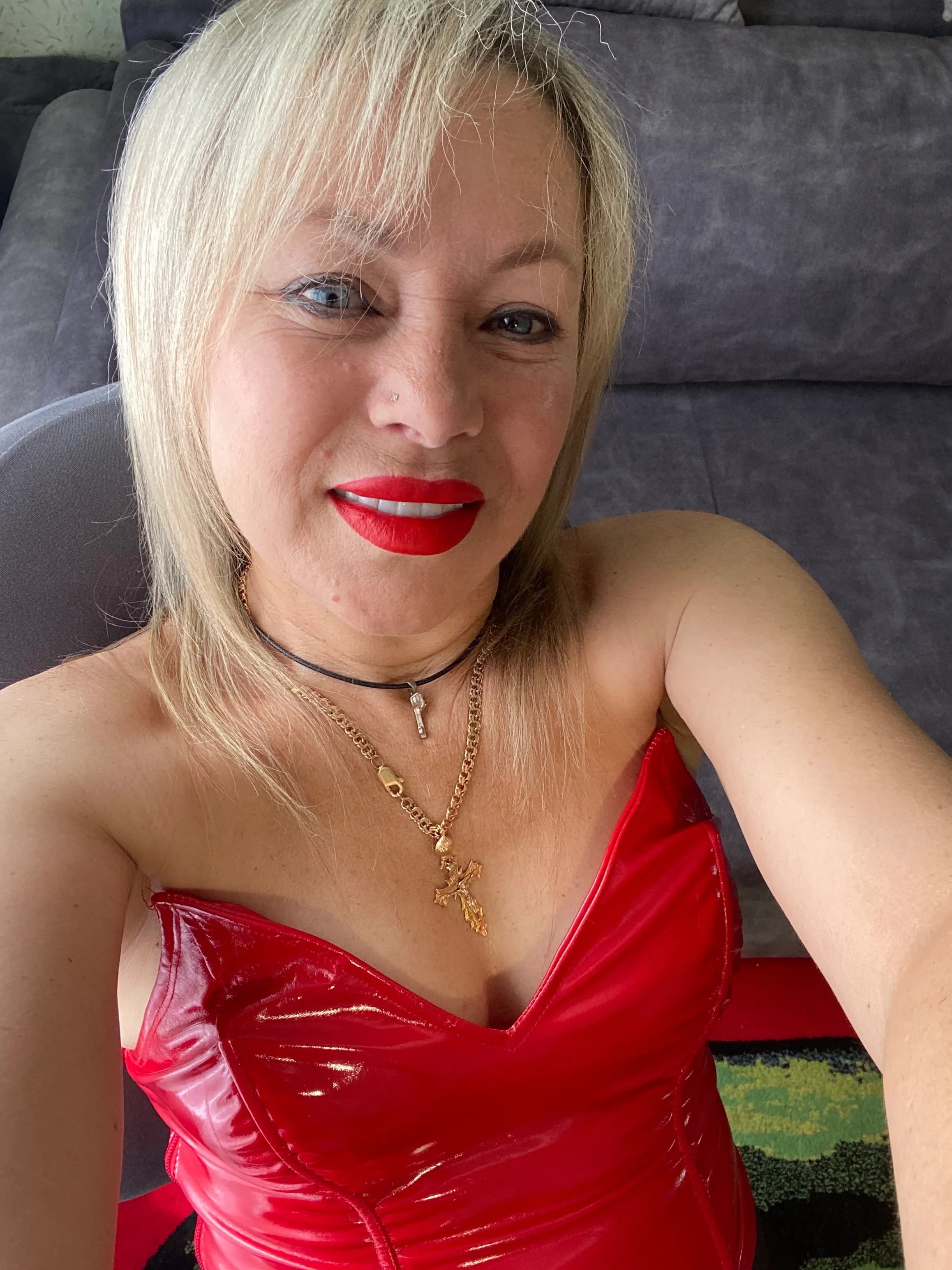 YourBlondeMommy photo 5