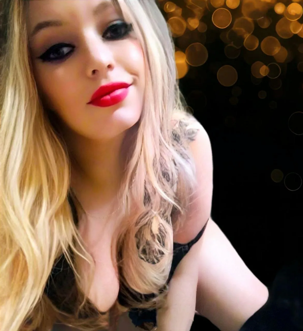 Millena Hot photo 6