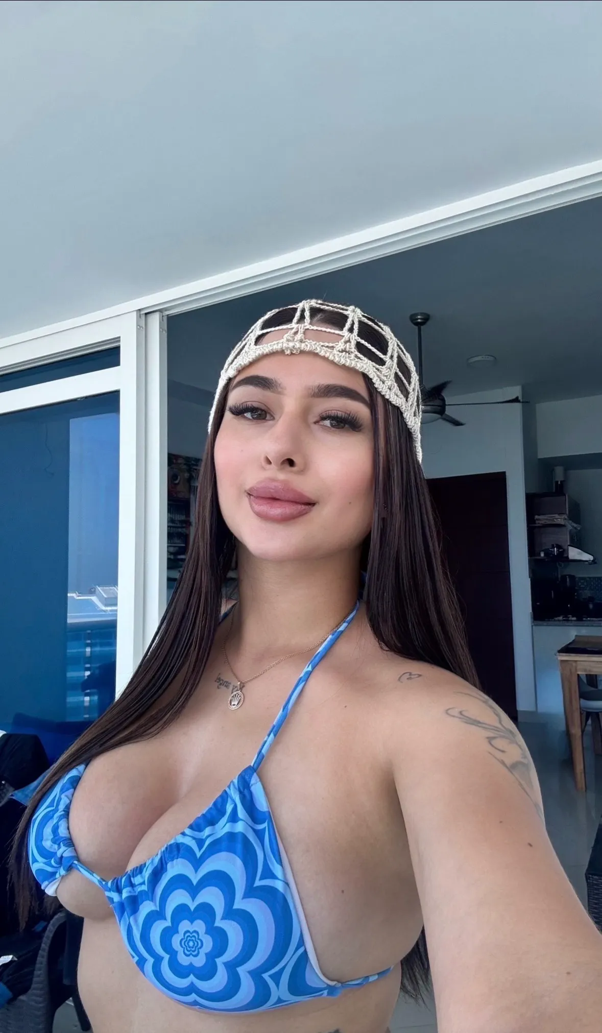 pamela photo 6