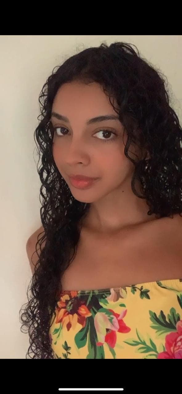 Morena Hot